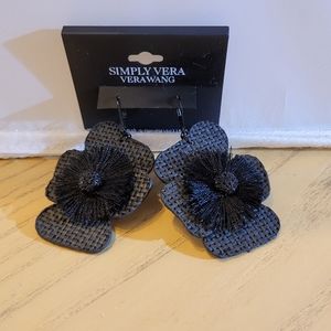 Simply Vera Vera Wang NWT Black Floral Earringd